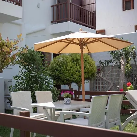 Maestralia * Skyros