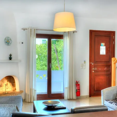 Maestralia * Skyros